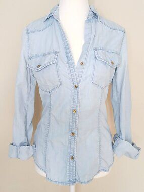 Anthropologie Cloth & Stone Light Wash Chambray Button Down Top Size XS
